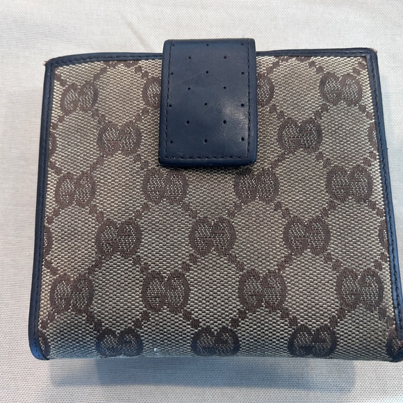 Vintage Gucci Brown Monogram Wallet with Red and Green Stripe - Picture 4 of 5